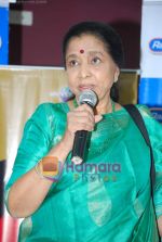 Asha Bhosle launches Unheard Melodies at Radio City in association with Universal in Bandra on 6th Sept 2010 (49).JPG